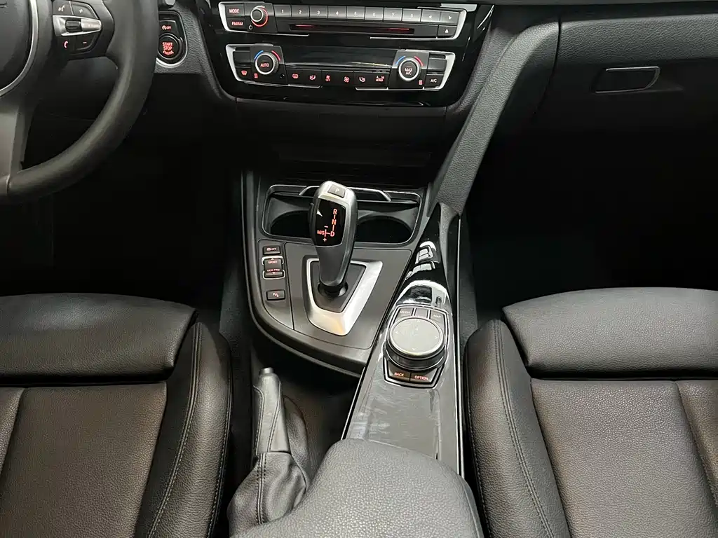 BMW 3 Series GT 2020 — фото 14