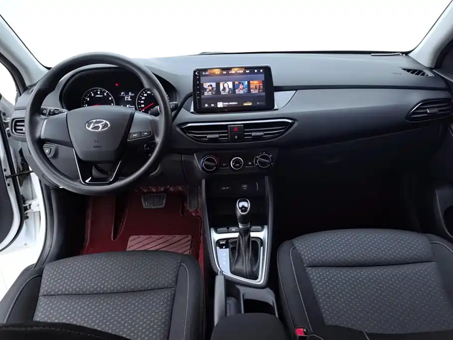 Hyundai Elantra 2022 — фото 12