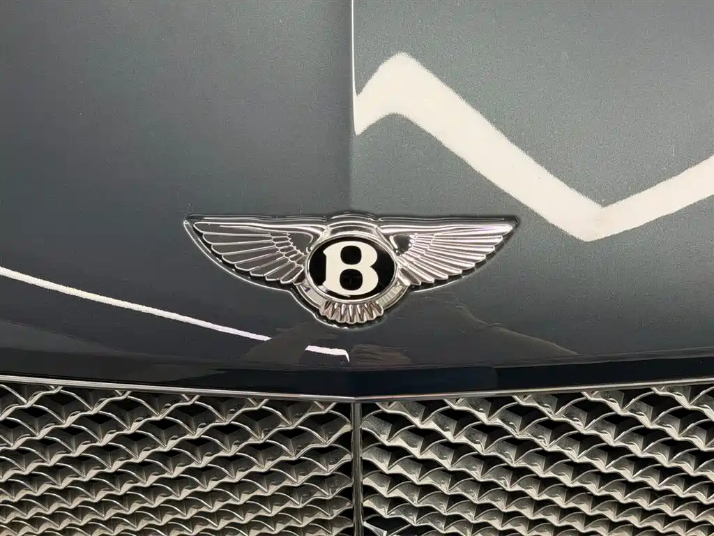 Bentley Bentayga 2021 — фото 14