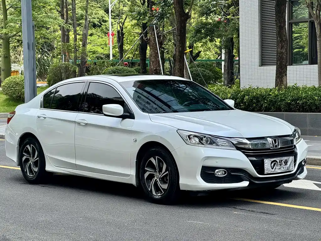 Honda Accord 2018 — фото 3