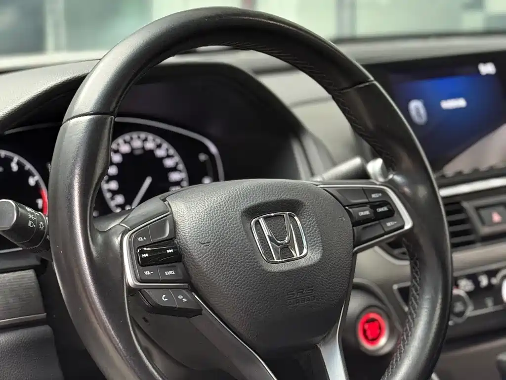 Honda Accord 2019 — фото 11