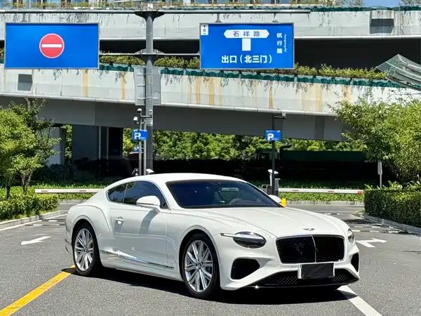 Bentley Continental Plug-In Hybrid 2026