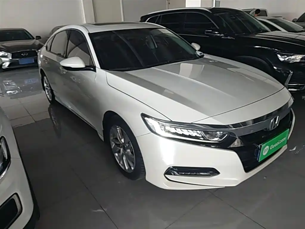Honda Accord 2018 — фото 22