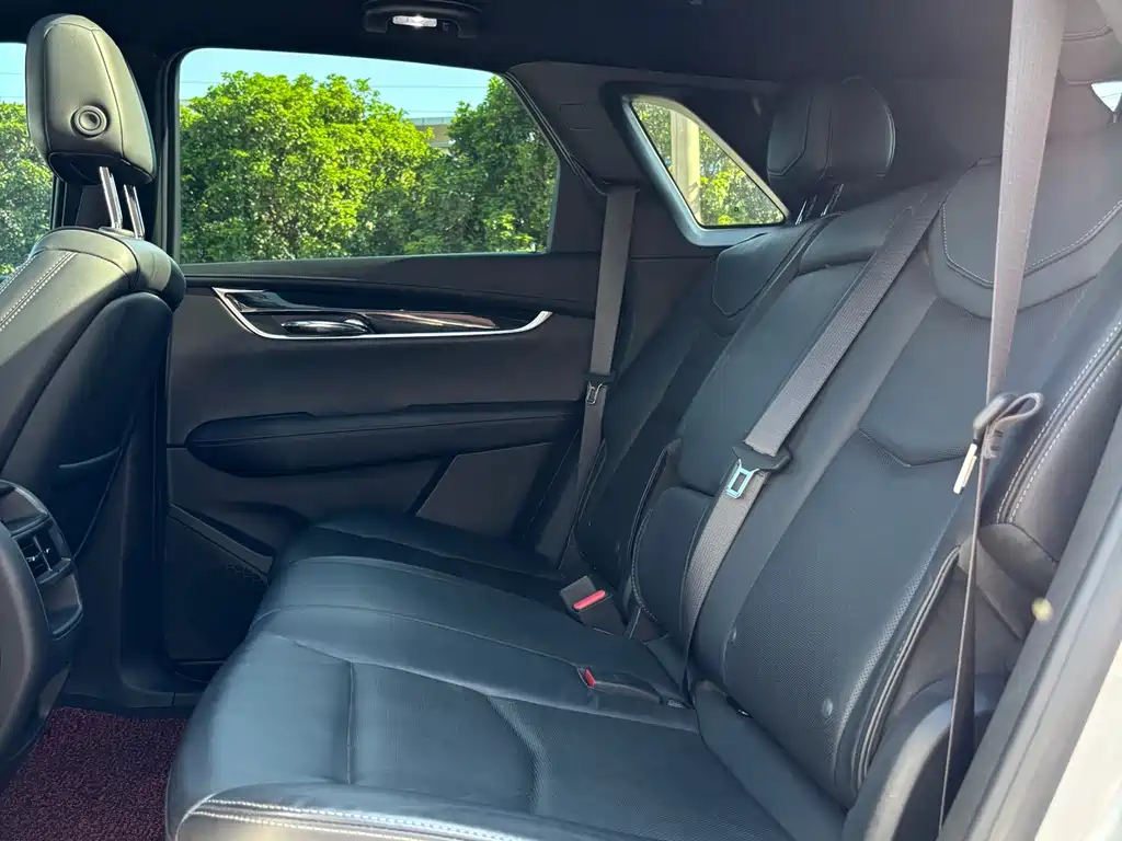 Cadillac XT5 2020 — фото 12