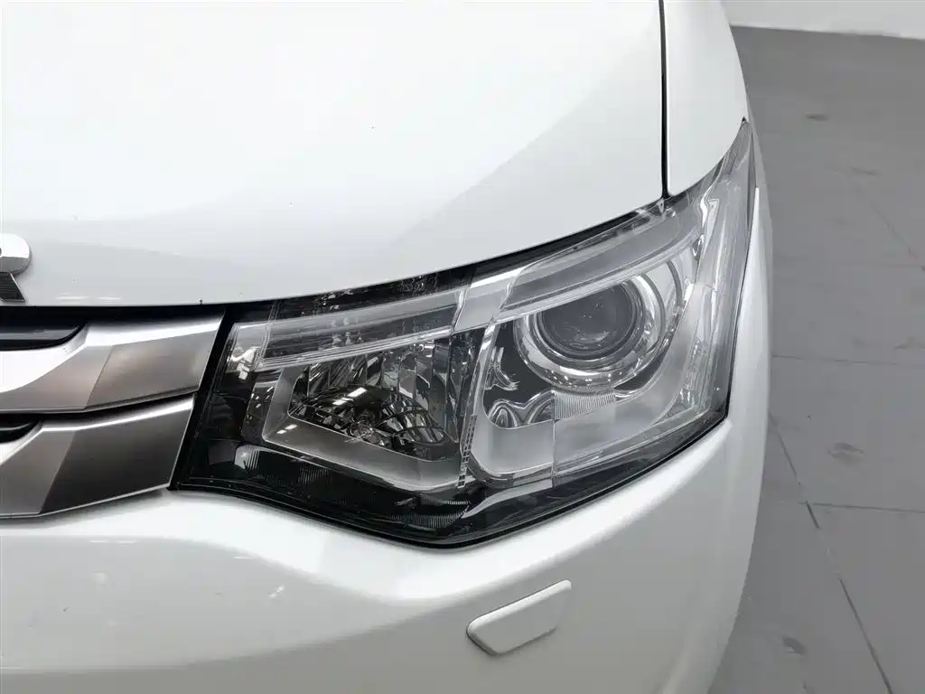 Mitsubishi Outlander 2015 — фото 7
