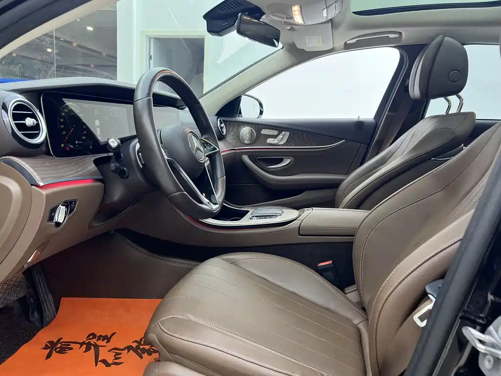 Mercedes-Benz E-Class 2022 — фото 13