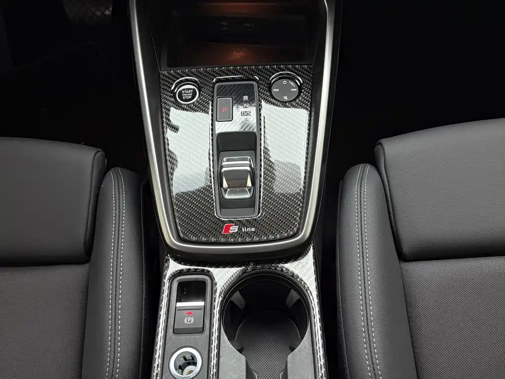 Audi A3 2023 — фото 10