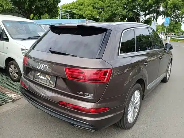 Audi Q7 2016