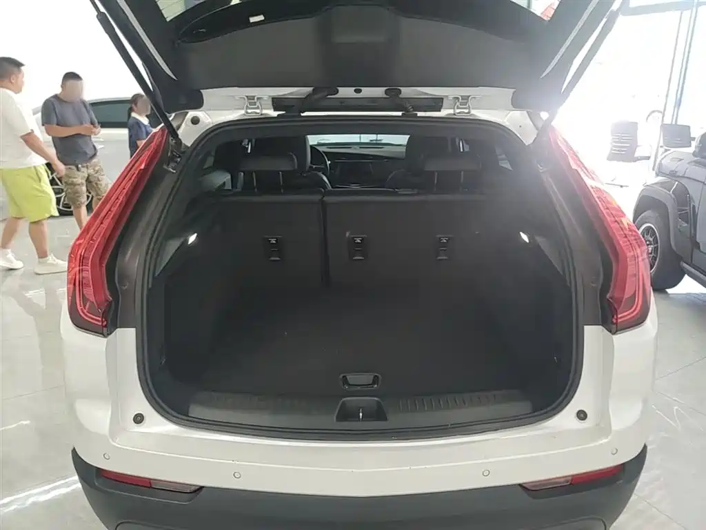 Cadillac XT4 2021 — фото 19
