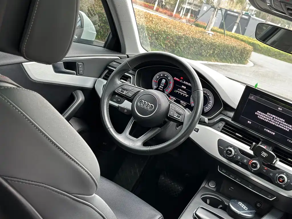 Audi A4L 2020 — фото 14