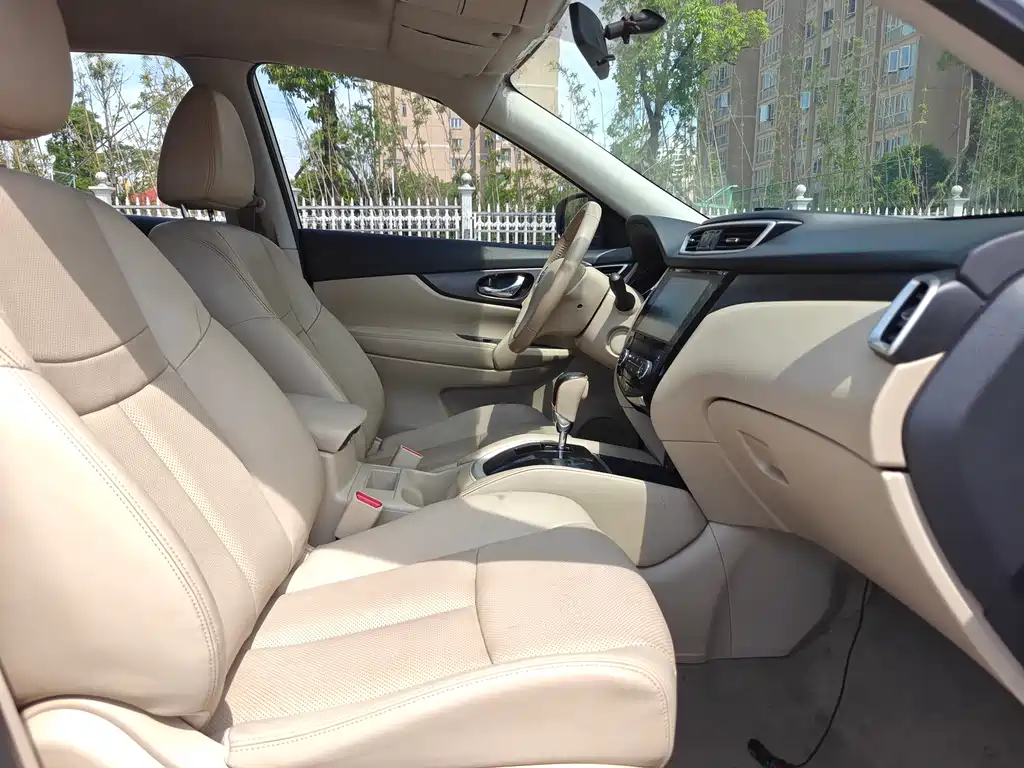 Nissan X-Trail 2015 — фото 16