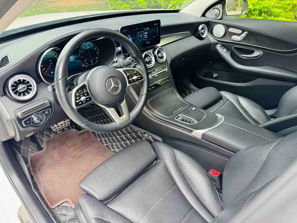 Mercedes-Benz C-Class 2019 — фото 7