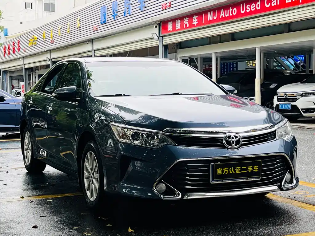 Toyota Camry 2017 — фото 3