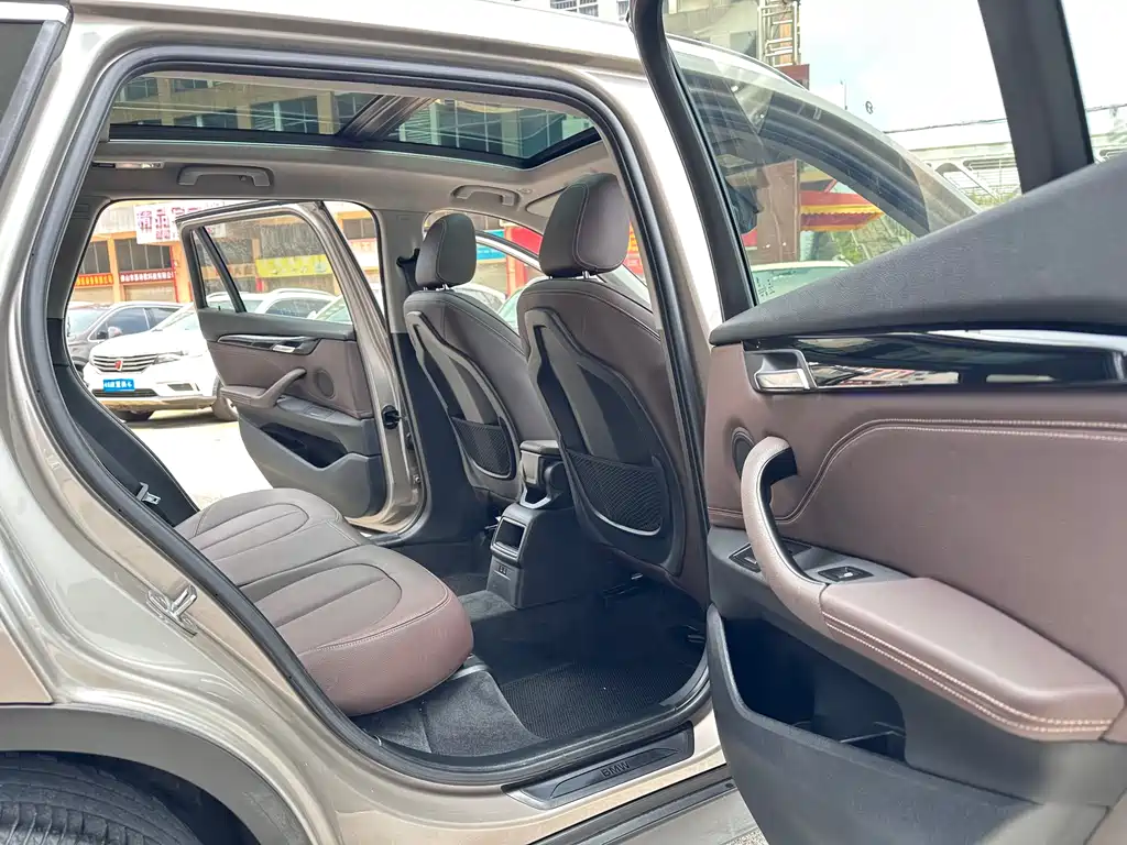 BMW X1 2020 — фото 9