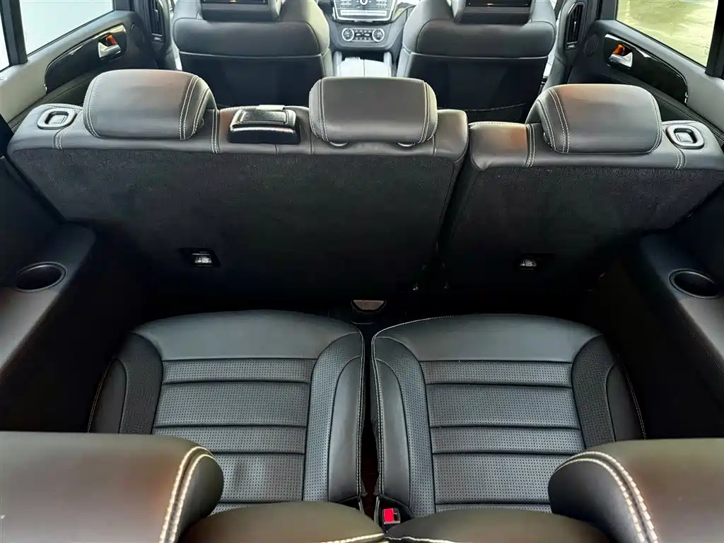 Mercedes-Benz GLS AMG 2019 — фото 24