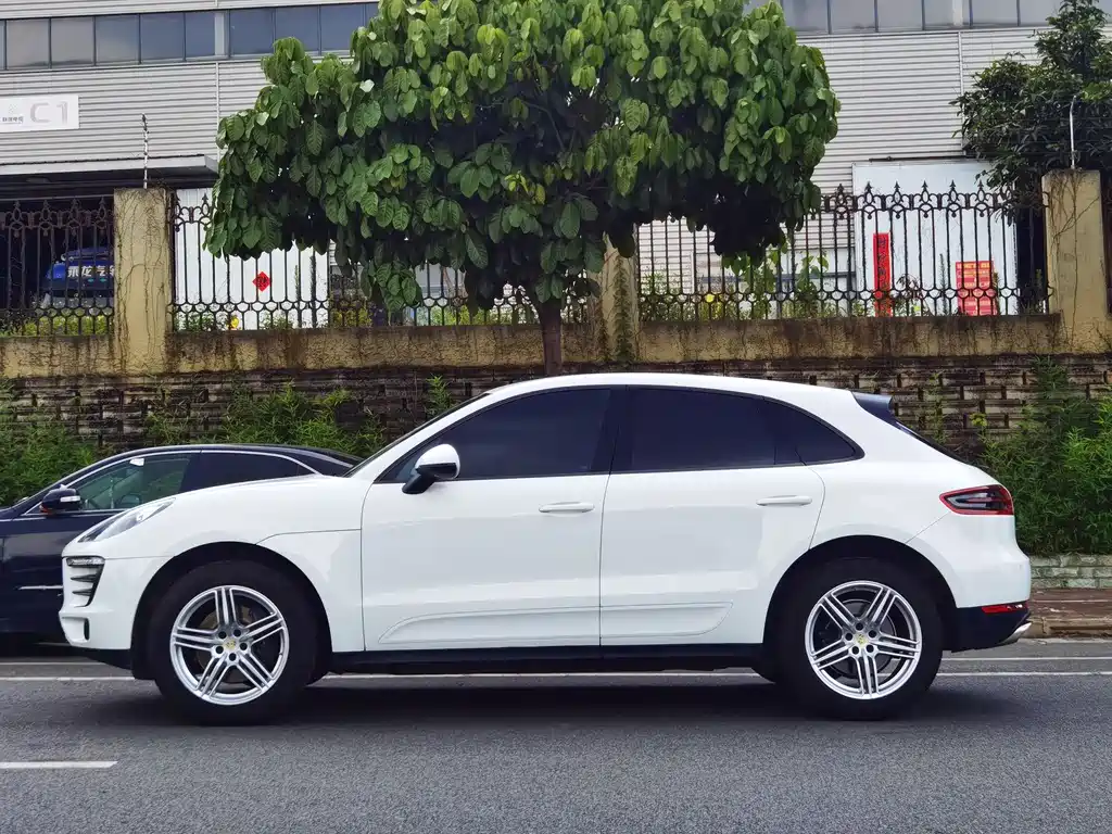 Porsche Macan 2018 — фото 3