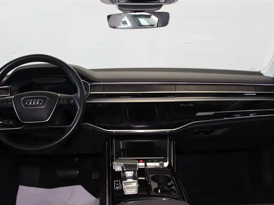 Audi A8 2020 — фото 9
