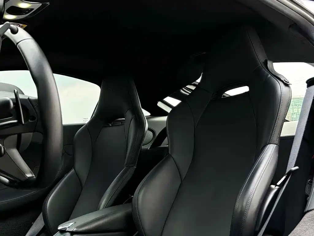 McLaren GT 2020 — фото 11
