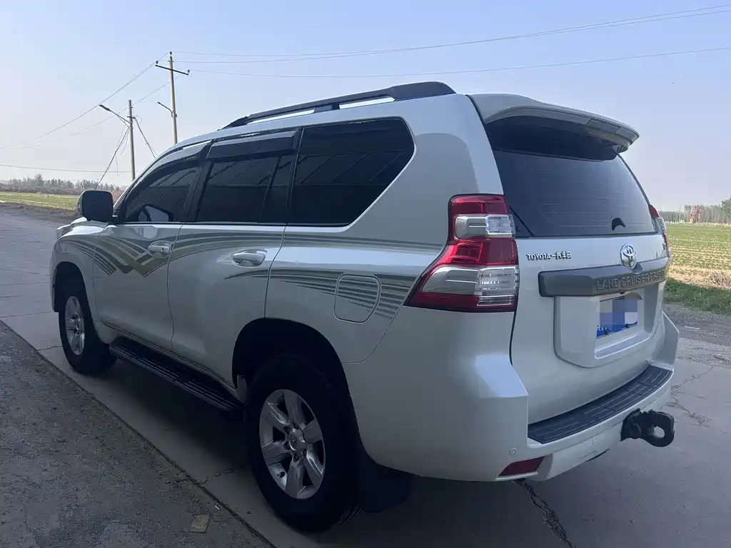 Toyota Prado 2016 — фото 6