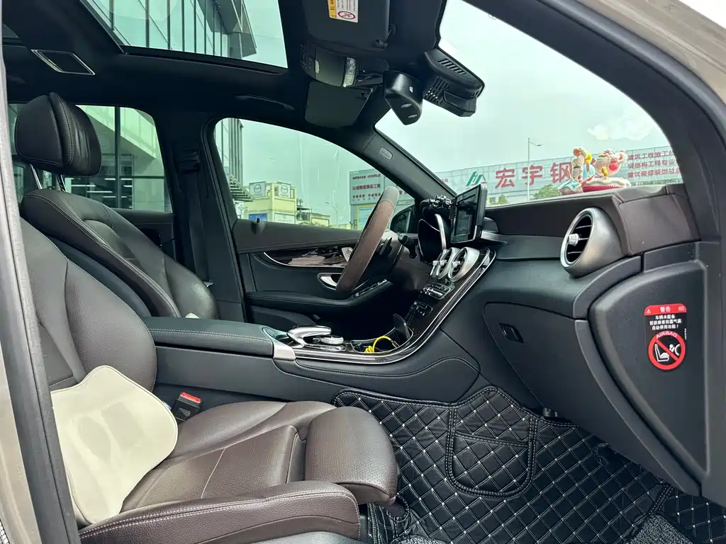 Mercedes-Benz GLC 2019 — фото 11
