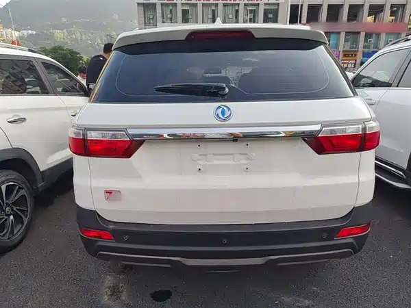 Dongfeng Scenery S560 2018