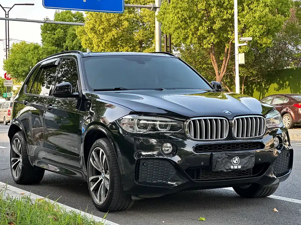 BMW X5 2018 — фото 1