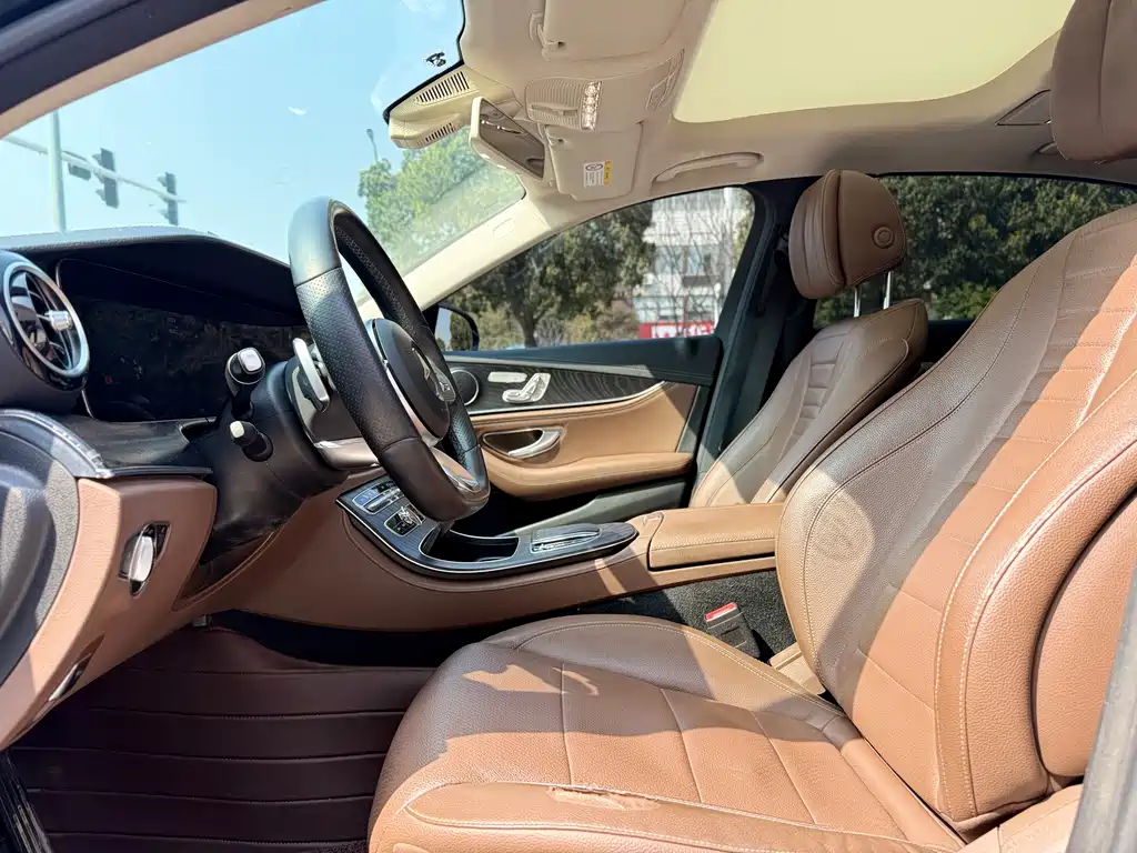 Mercedes-Benz E-Class 2019 — фото 8
