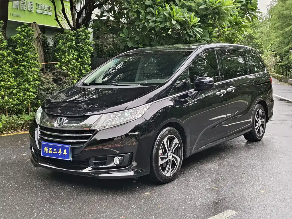 Honda Odyssey 2017 — фото 1