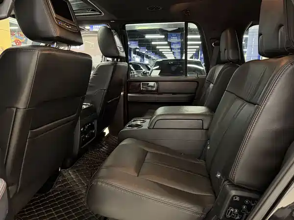Lincoln Navigator 2017