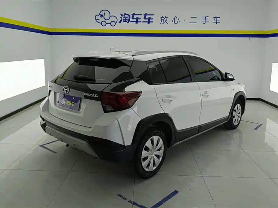 Toyota Yaris L 2020 — фото 3