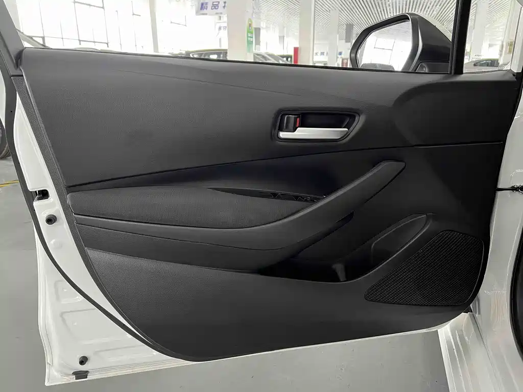 Toyota Corolla 2022 — фото 7