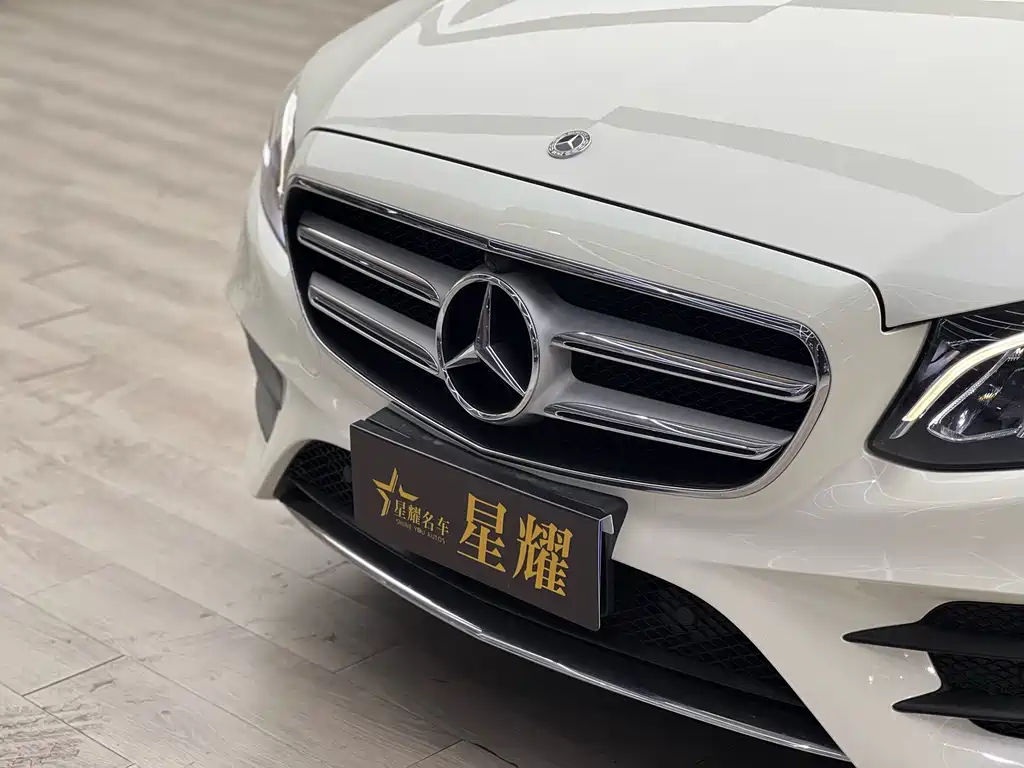 Mercedes-Benz E-Class 2019 — фото 11