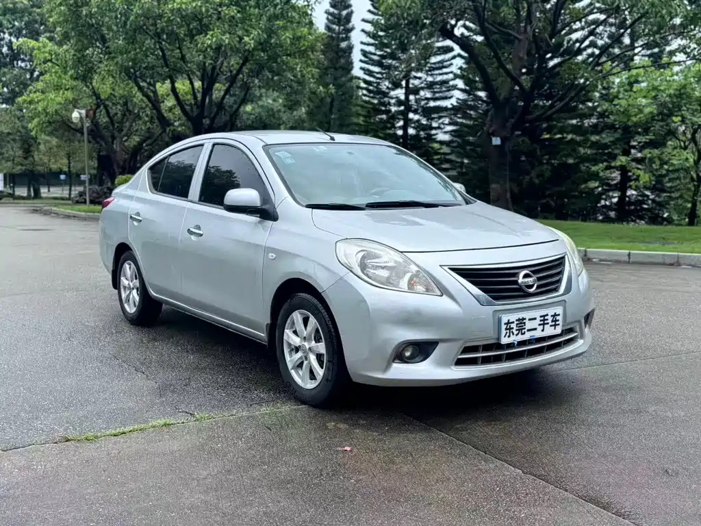 Nissan Sunny 2012 — фото 2