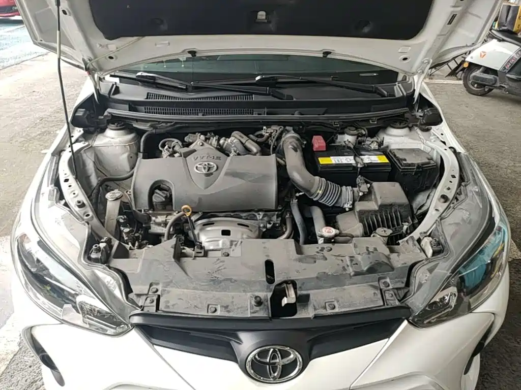 Toyota Yaris L 2022 — фото 20