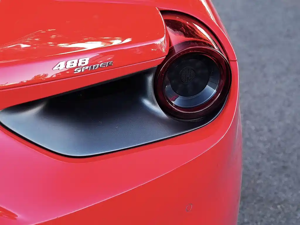 Ferrari 488 2018 — фото 9