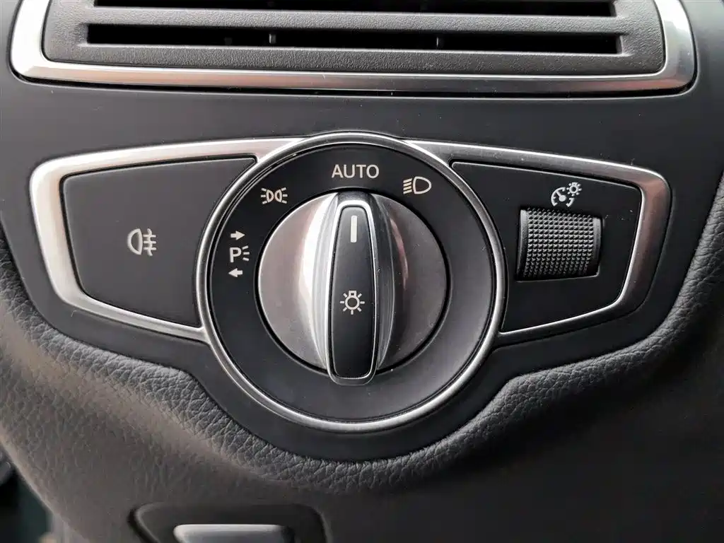 Mercedes-Benz C-Class 2020 — фото 21