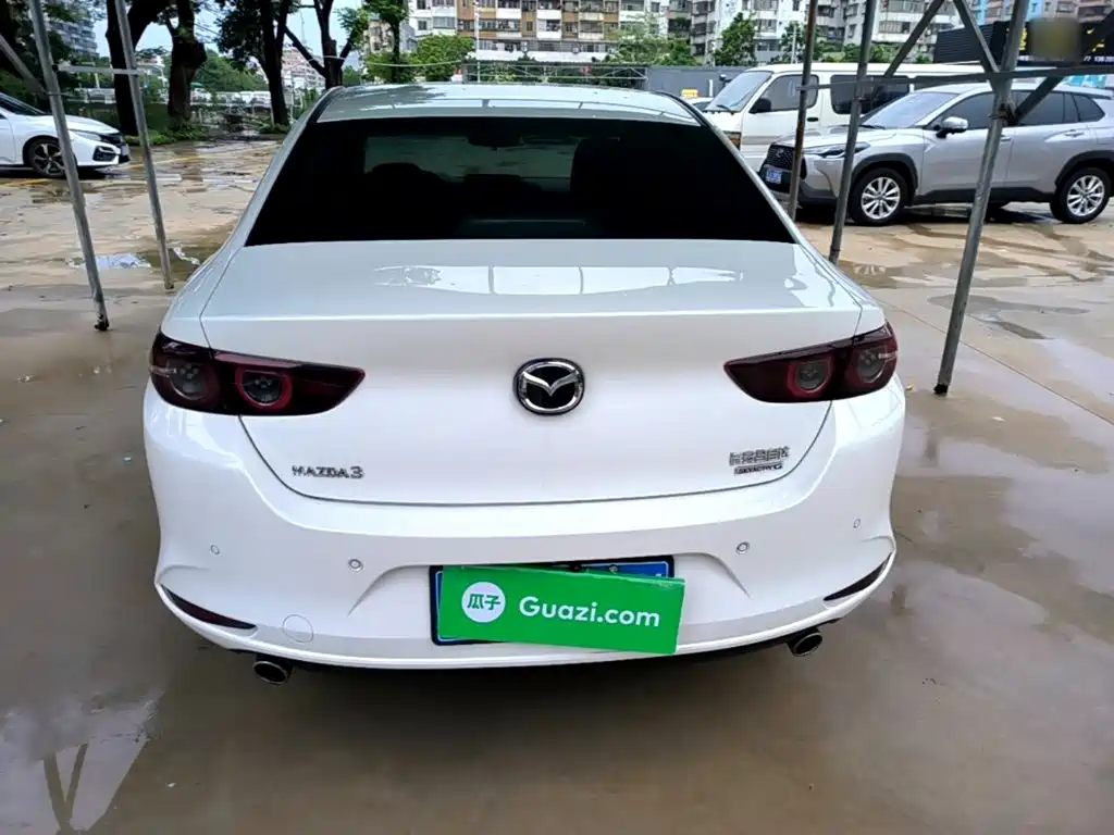 Mazda 3 Axela 2022