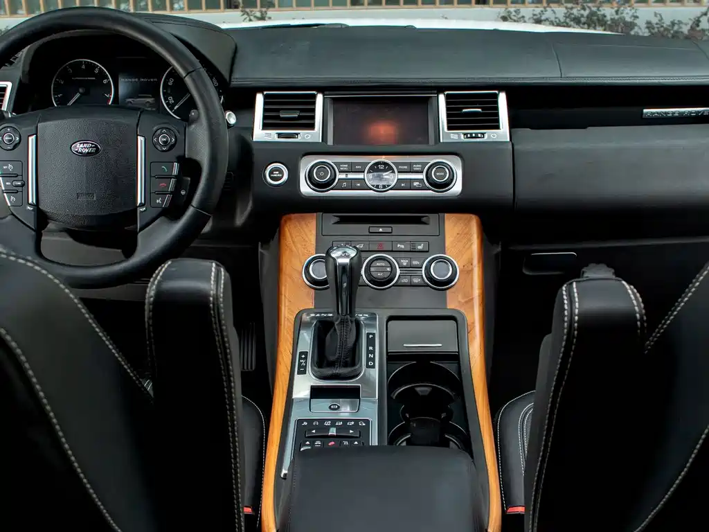 Land Rover Sport 2012 — фото 9
