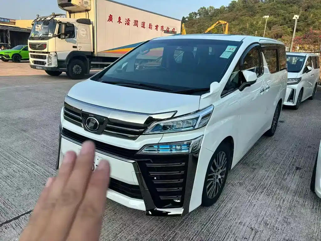 Toyota Vellfire 2018 — фото 9