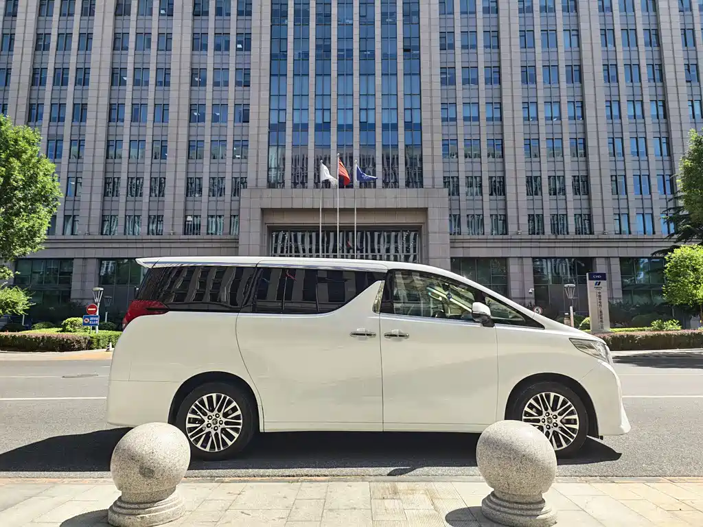 Toyota Alphard 2016 — фото 5