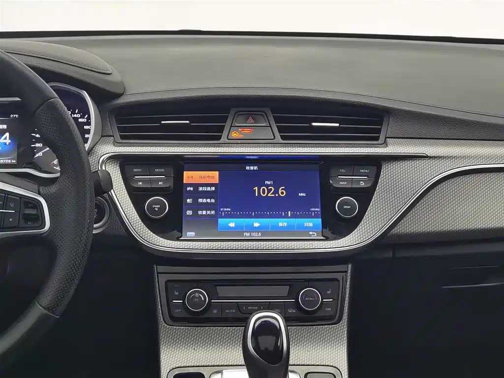 Geely Emgrand GS 2016 — фото 12