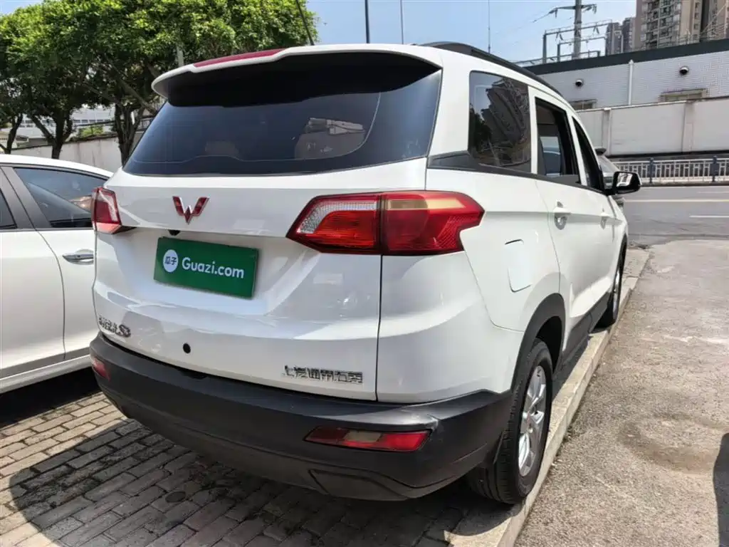 Wuling Hongguang S3 2018 — фото 7
