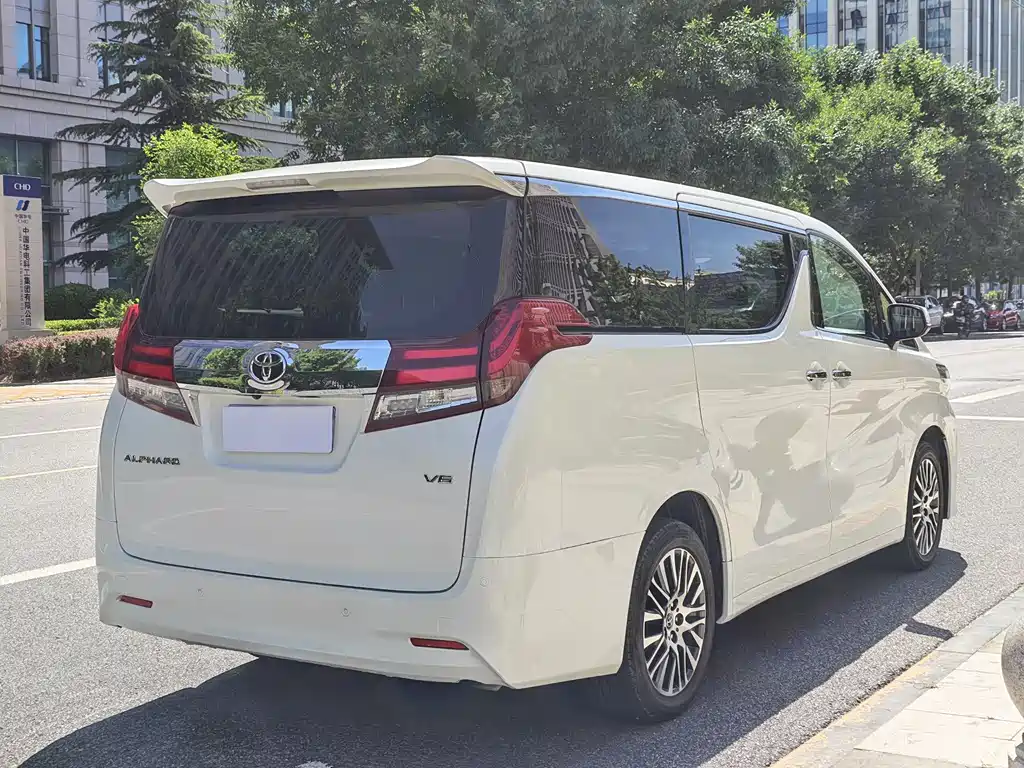 Toyota Alphard 2016 — фото 6