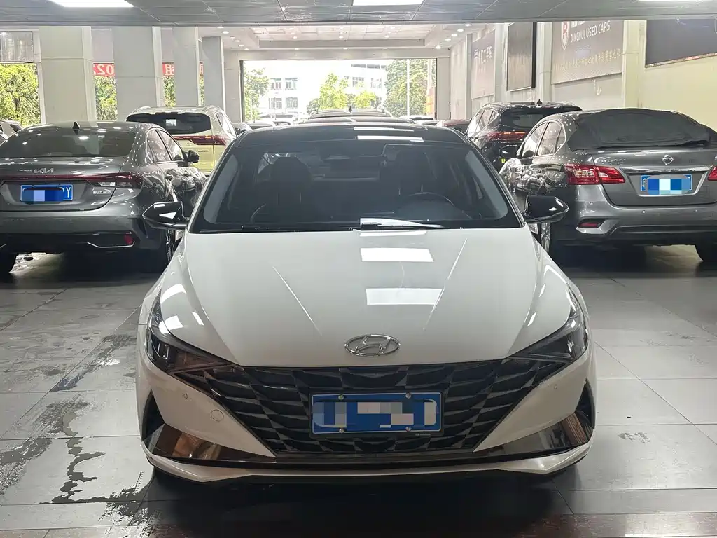 Hyundai Elantra 2022 — фото 2