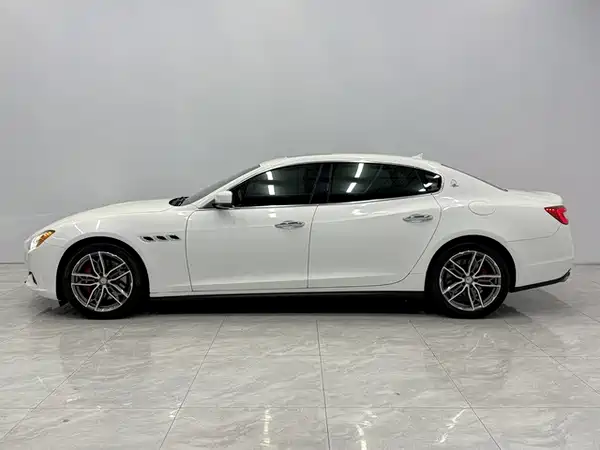 Maserati Quattroporte 2014