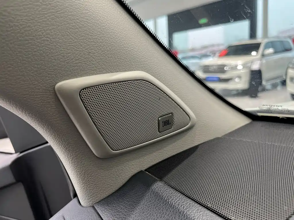 Toyota Prado 2018 — фото 16