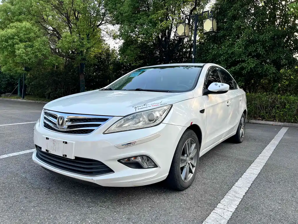 Changan Eado 2016 — фото 1