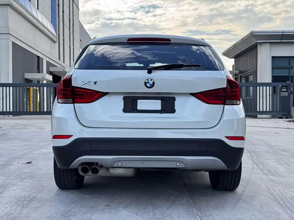 BMW X1 2016 — фото 8