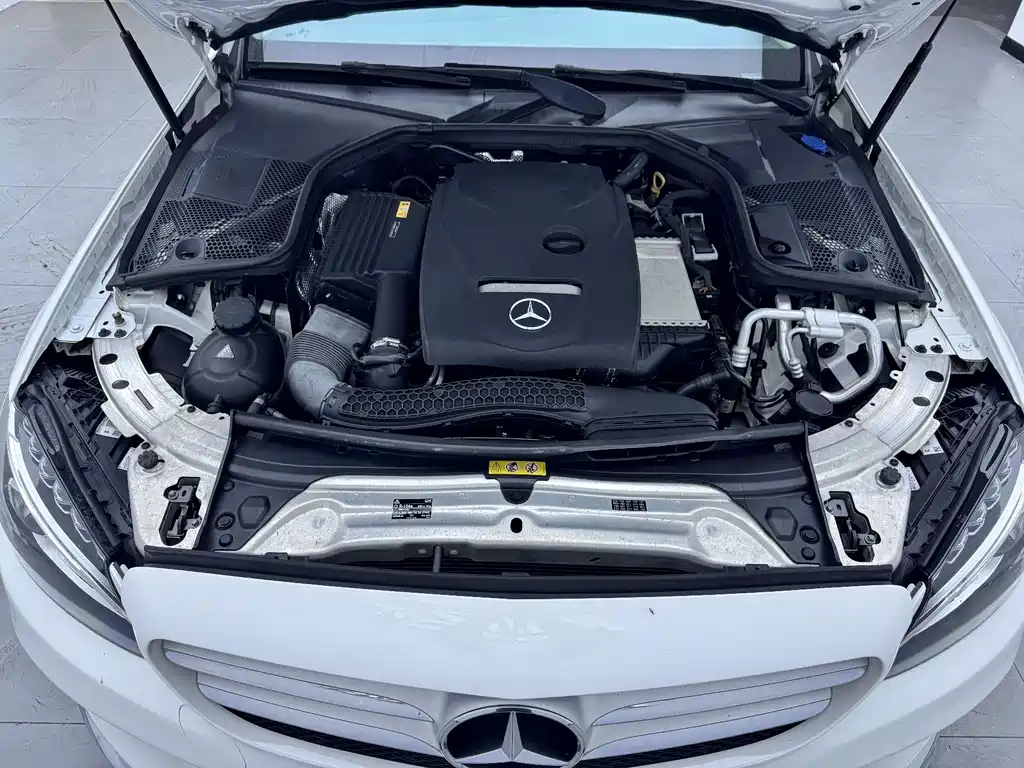 Mercedes-Benz C-Class 2017 — фото 28