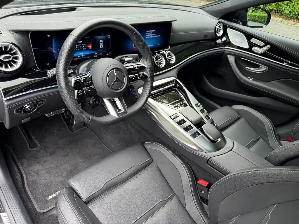 Mercedes-Benz AMG GT 2025 — фото 6